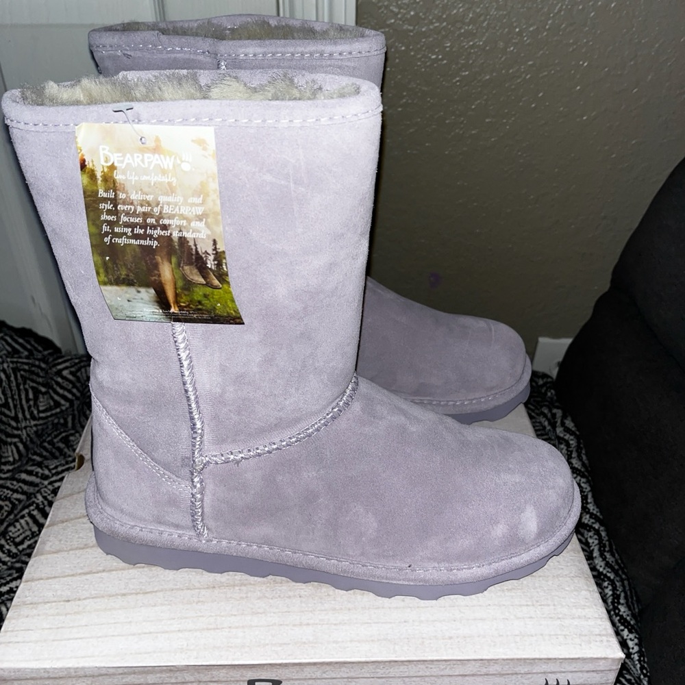 Bearpaw Boots (Wisteria 641)